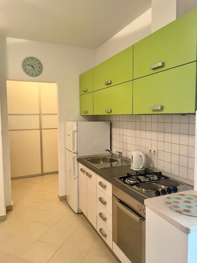 Aurelia Apartment Макарска Екстериор снимка