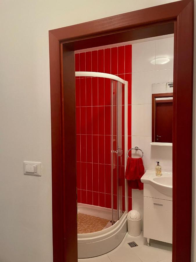 Aurelia Apartment Макарска Екстериор снимка