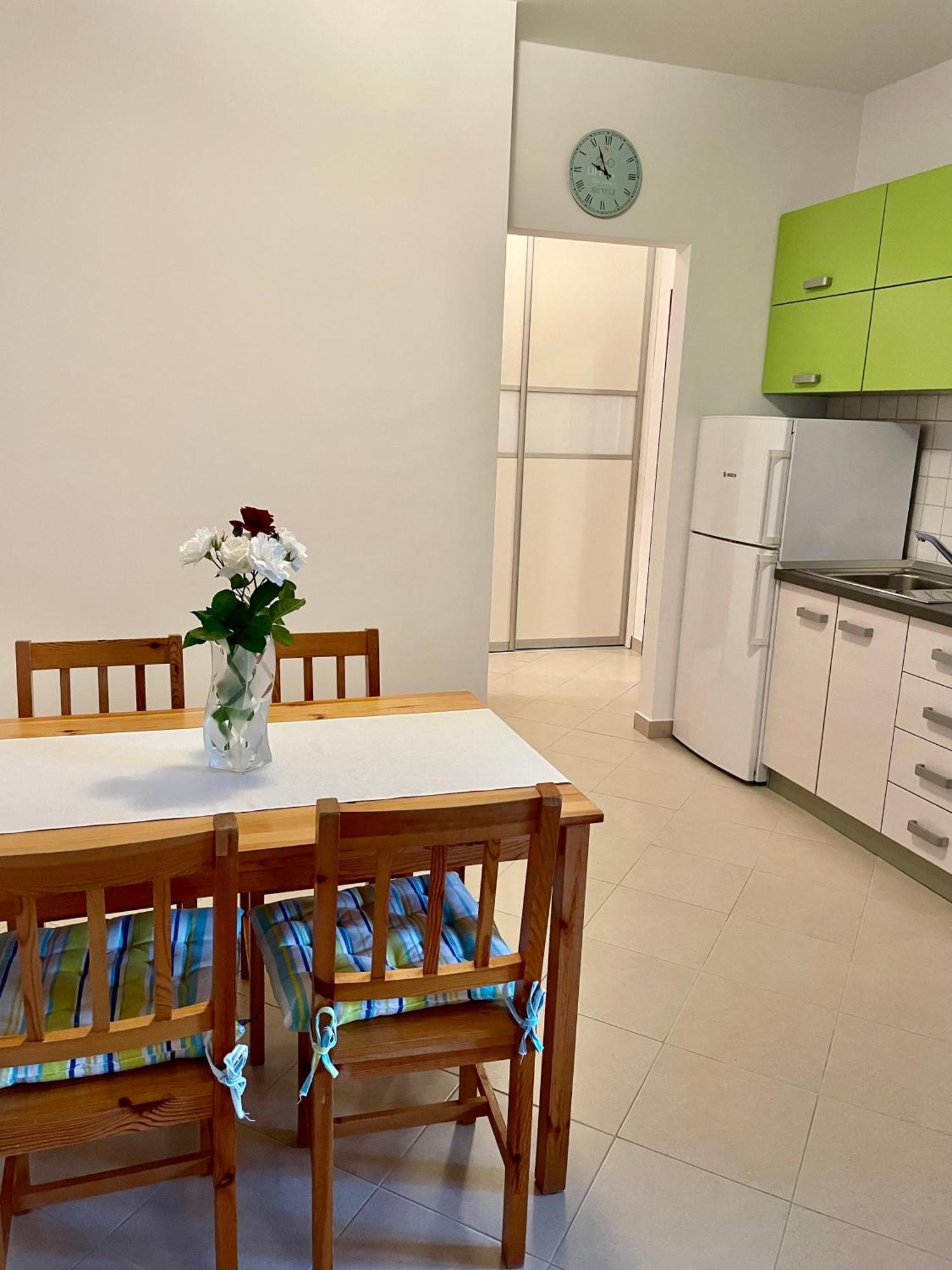 Aurelia Apartment Макарска Екстериор снимка